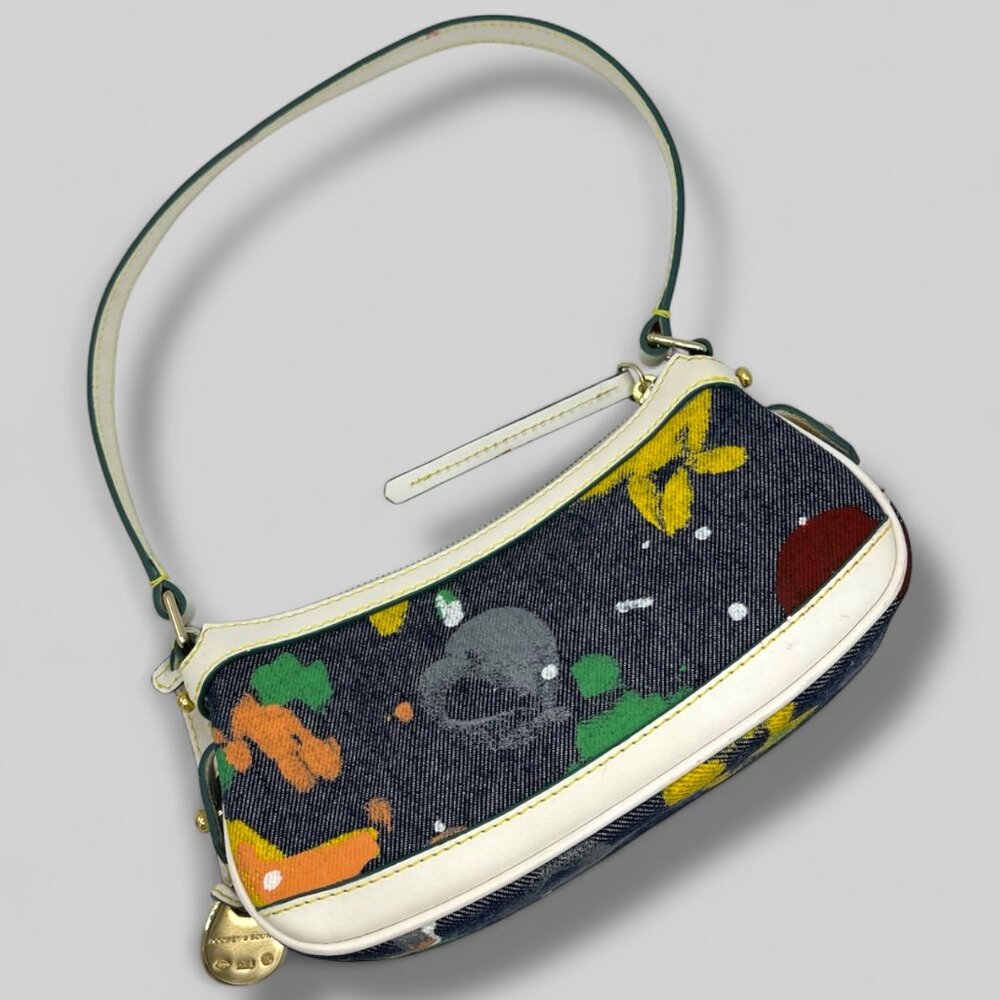 ⭐️⭐️SOLD⭐️⭐️ Vintage Dooney & Bourke Painted Denim Mini Shoulder Bag - Picture 4 of 13